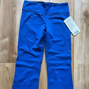 Lululemon Gather and Crow crop